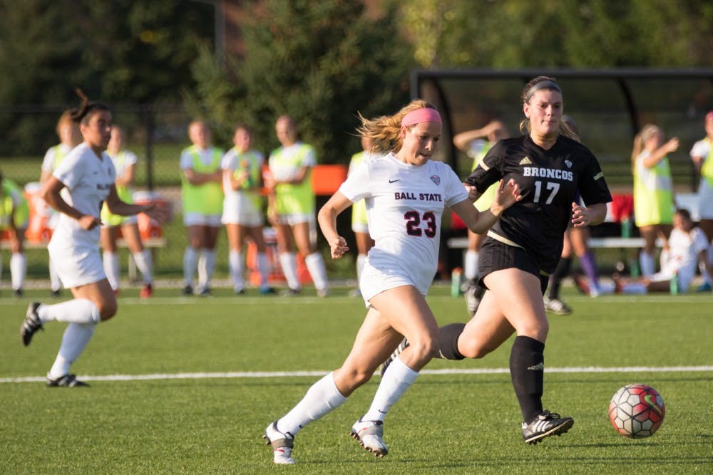 Freshman forward Sam Kambol moves the ball upfield at the game against Western Michigan at Briner Sports Complex on Oct. 6. Kyle Crawford // DN