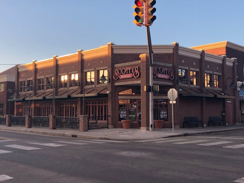 Scotty’s Brewhouse in Muncie closed