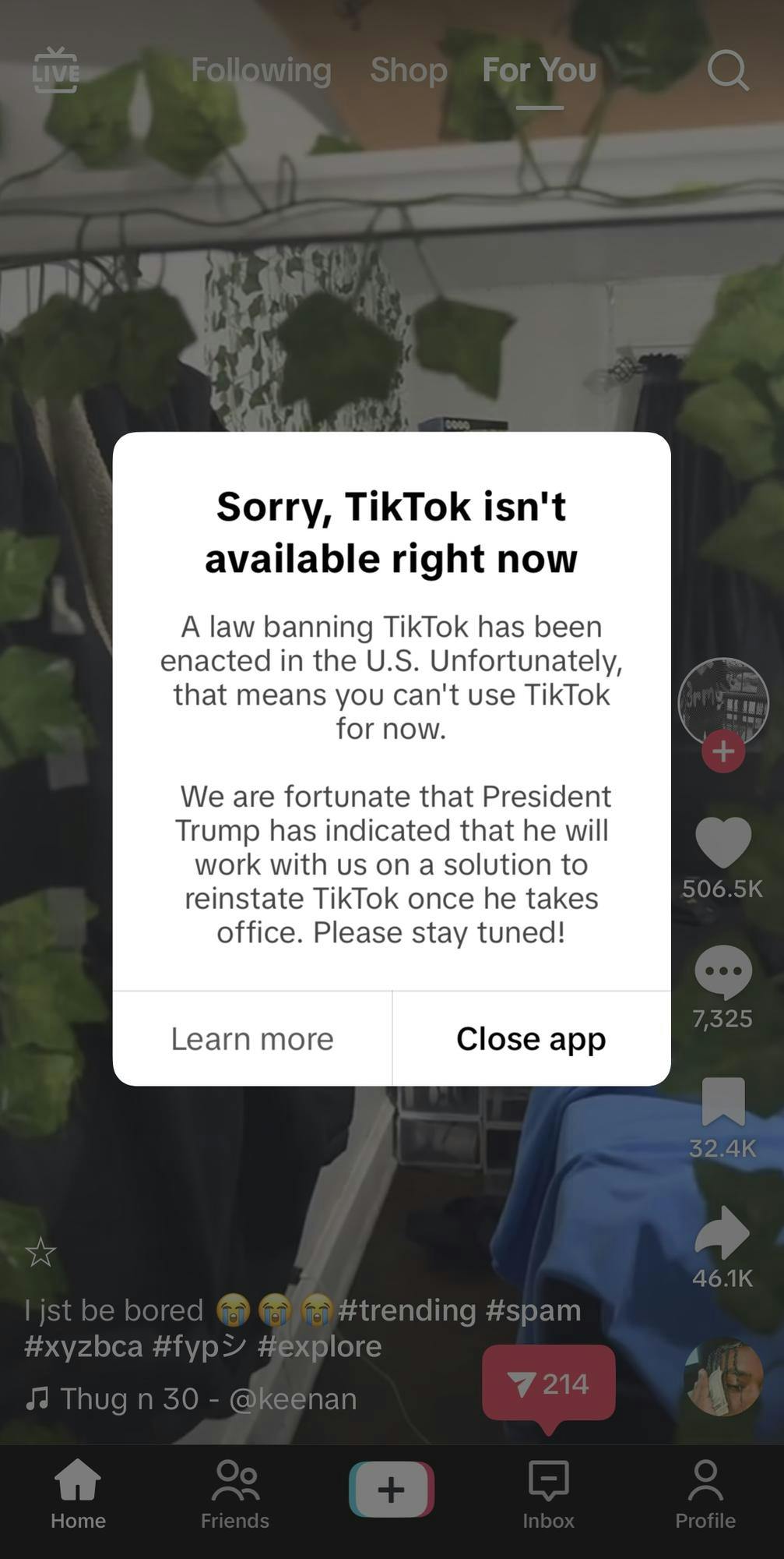A screenshot of the TikTok app around 10:30 p.m. on Jan 17, displaying the notice that a TikTok ban is in effect in the United States. Olivia Ground, DN