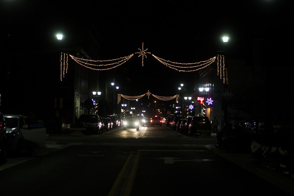 Light Up DWNTWN kicked off the holiday shopping season in downtown Muncie. Emma Rogers//DN