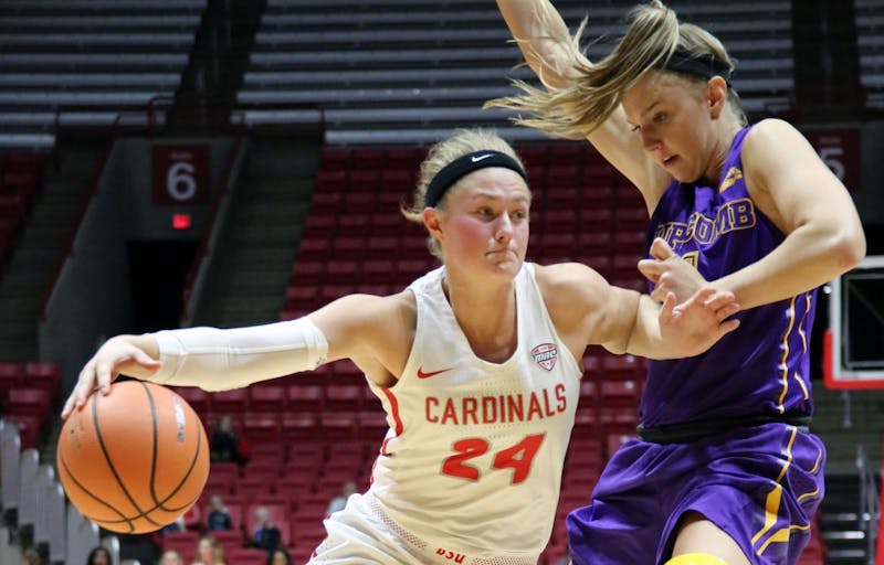 Ball State junior guard Jasmin Samz drives the ball in during the Cardinals’ game against Lipscomb on Nov. 15 in John E. Worthen Arena. Ball State will play Purdue on Dec. 4 in Lafayette, Ind. Paige Grider, DN File