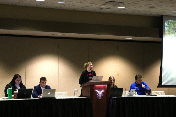 Vice President Monet Lindstrand gives her executive report Nov. 29 in the L.A. Pittenger Student Center. She announces the final dining advisory board meeting. Madelyn Bracken, DN