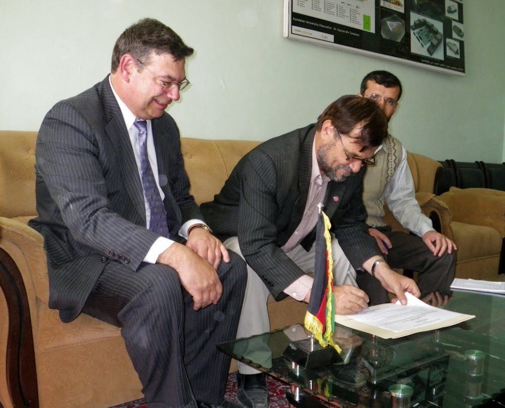 Signing Ceremony_9_Nov_201-_Kandahar_University.jpg
