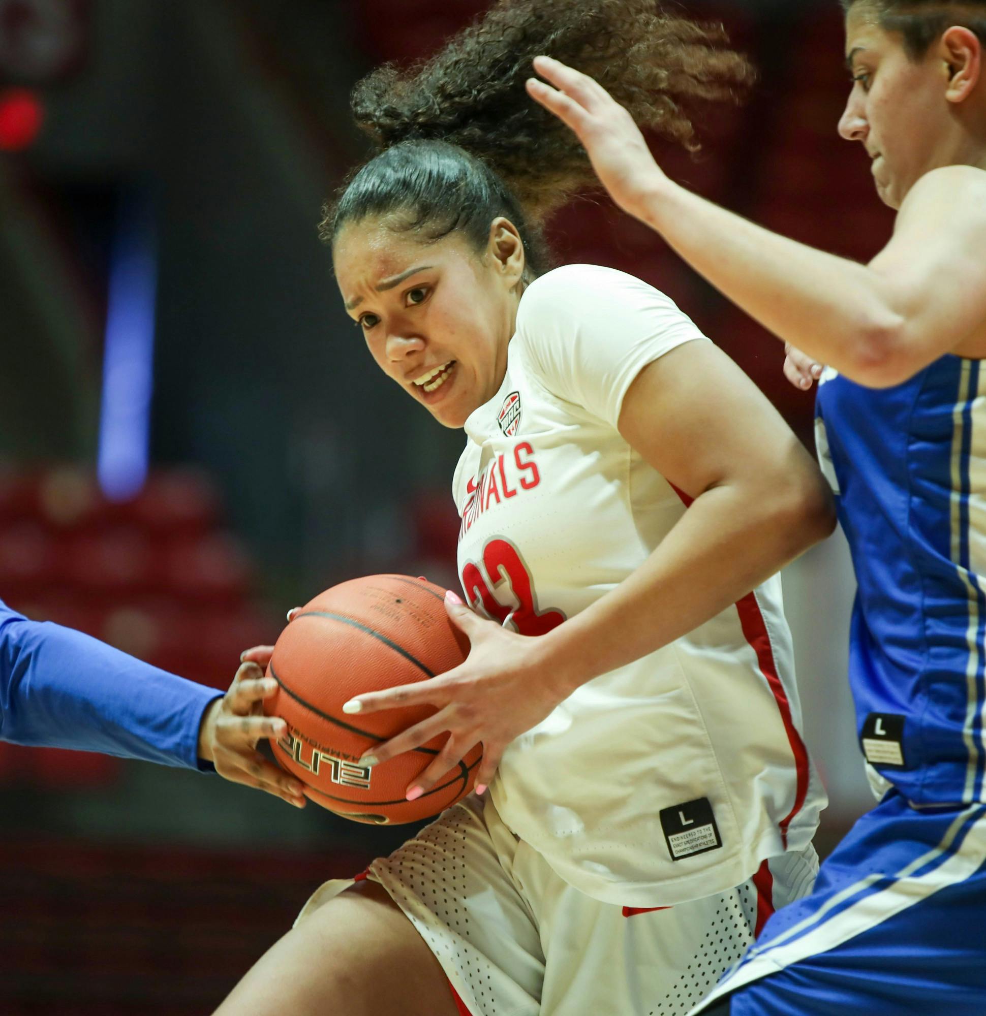Senior forward Oshlynn Brown tries to shoot a basket Feb. 20, 2021, at John E. Worthen Arena. Ball State lost 76-83 against the Bulls. Jaden Whiteman, DN