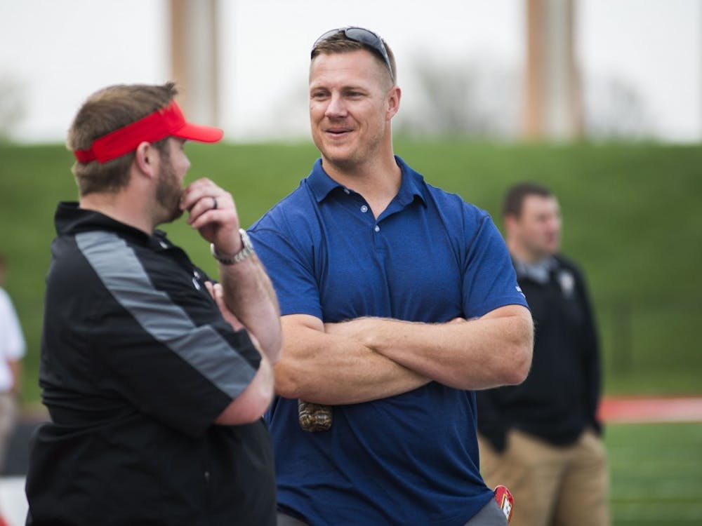 Ryan Diem, a former Indianapolis Colts player, visited Scheumann Stadium on April 19. Diem is a friend of Ball State football’s offesnive line coach, Kyle DeVan, and came to visit him and check out the offensive line he has been building. DN PHOTO BREANNA DAUGHERTY