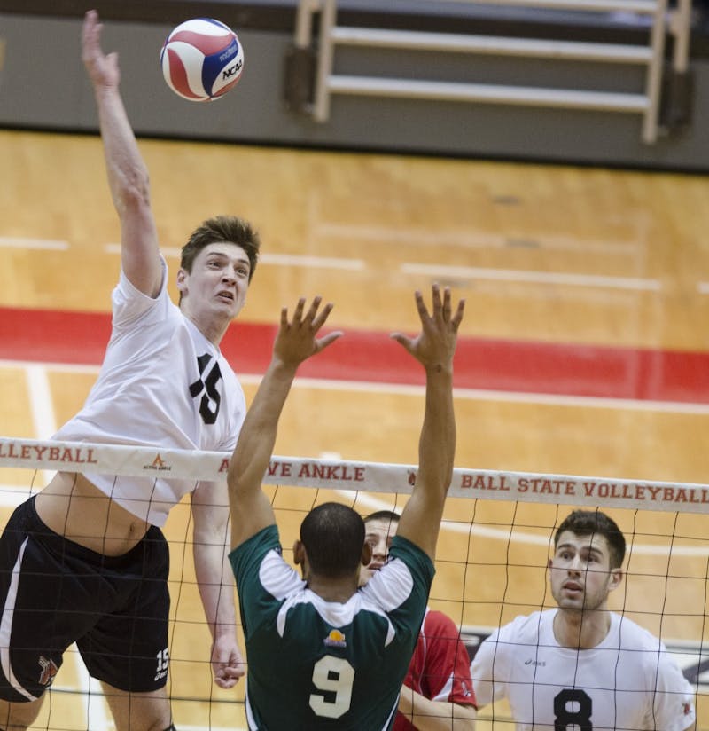 MEN'S VOLLEYBALL: Cardinals drop five-set thriller to Lewis