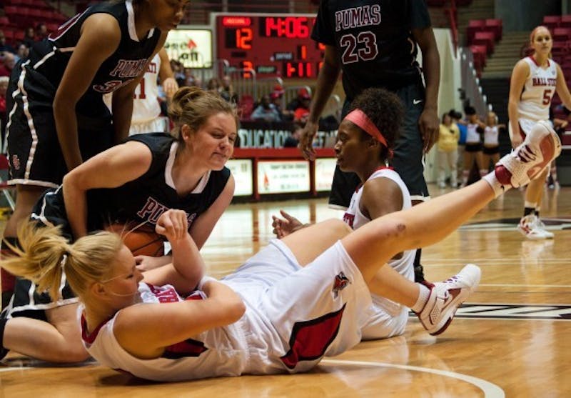 WOMEN'S BASKETBALL: Coach will face challenge this season with young team