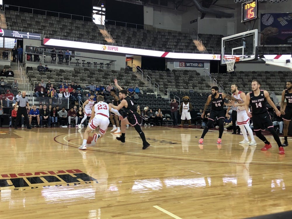 Ball State Men's Basketball wins tight game in Indianapolis 