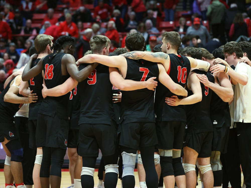 The Ball State men's volleyball team huddles up after falling to Ohio State in MIVA Tournament Finals April 22 at Worthen Arena. Ball State lost to Ohio State 3-1. Amber Pietz, DN