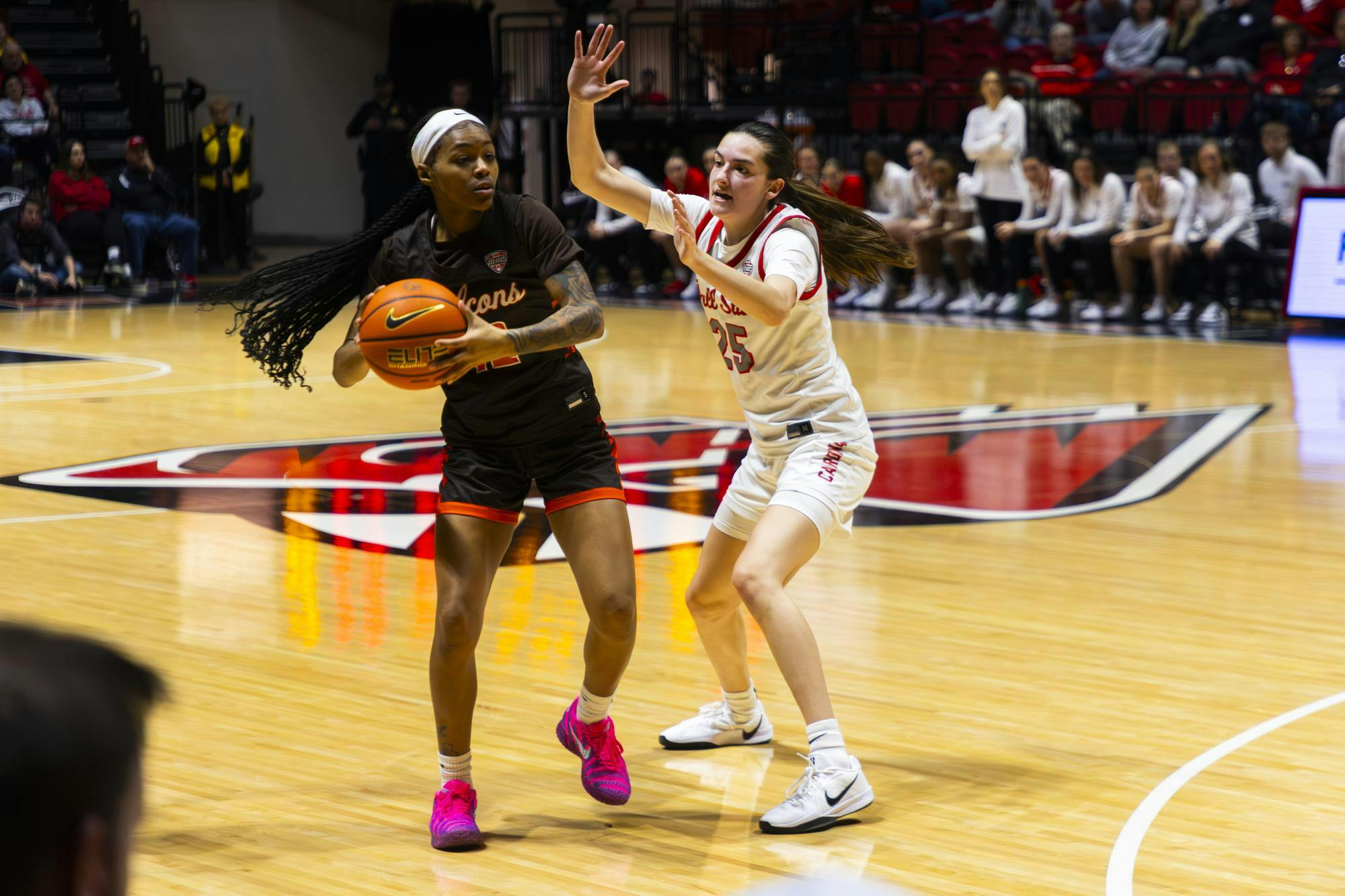 Sophomore Grace Kingery attempts to block a shot from Bowling Green Feb. 14 in Worthen Arena. Ball State Women's Basketball wins 82-67 against the Bowling Green Falcons. Brenden Rowan, DN