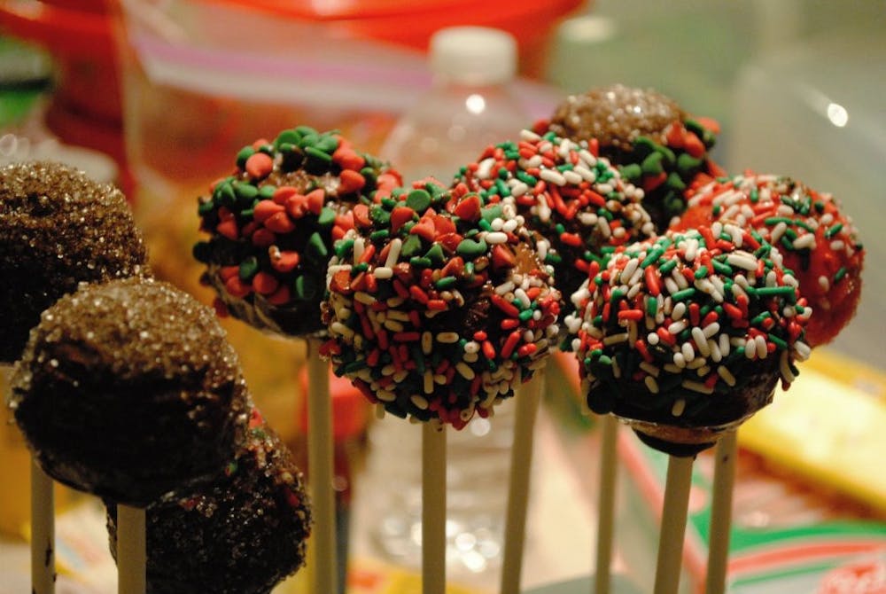 <p>Holiday Cake Pops&nbsp;<i style="background-color: initial;">DN PHOTO SAMANTHA BRAMMER</i></p>
