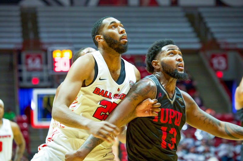 Cardinals cruise past IUPUI behind complete team effort