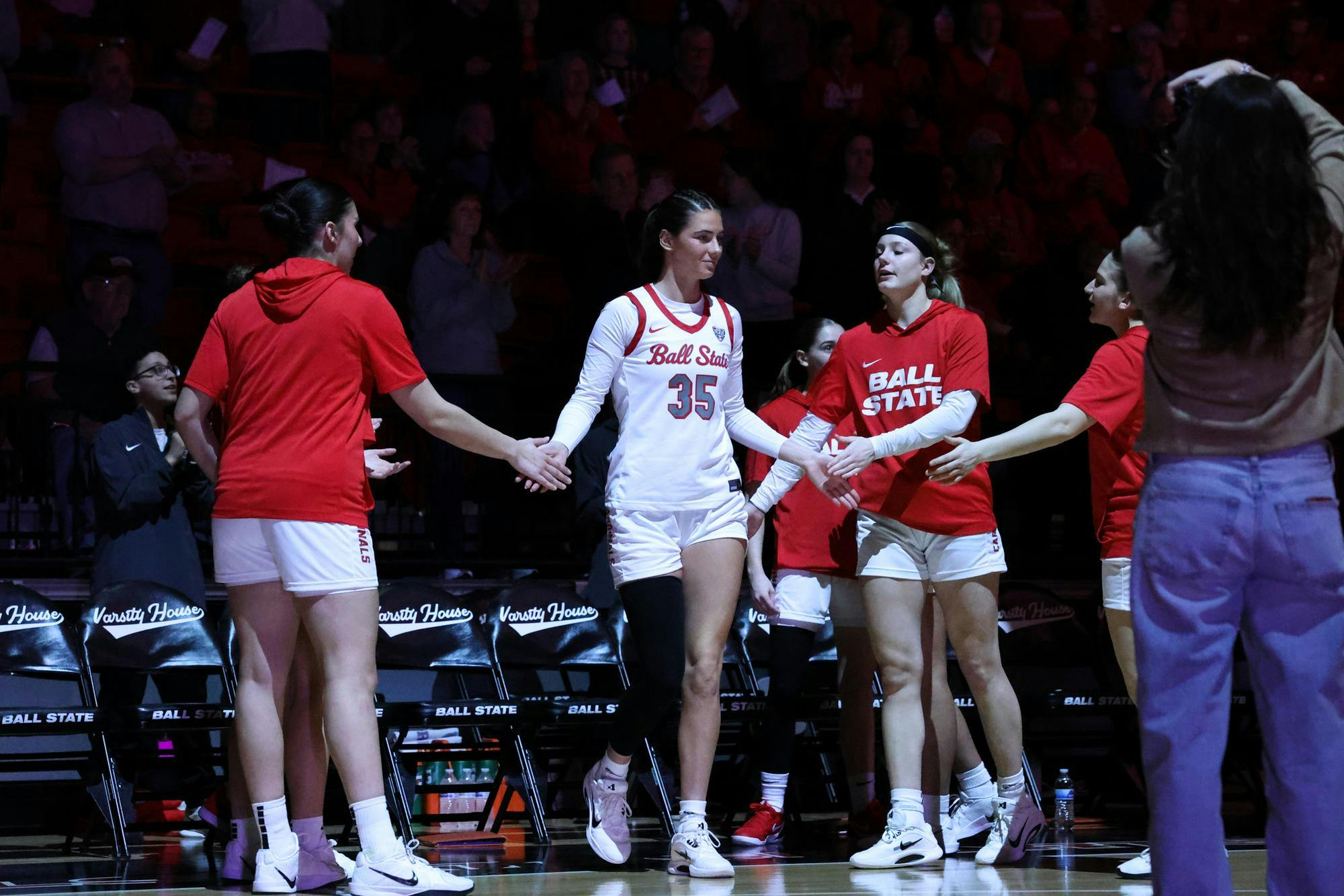 Senior guard Bree Salenbien taking the floor Feb. 25 at Worthen Arena. Salenbein finished with 8 points. Elijah Tiernan, DN