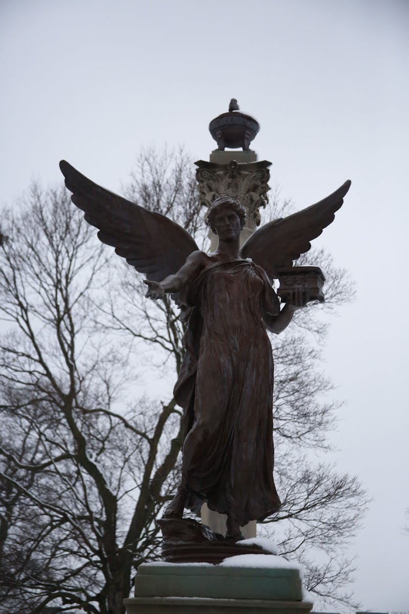 Beneficence in the snow on Jan. 25 at Ball State University campus. Mya Cataline, DN