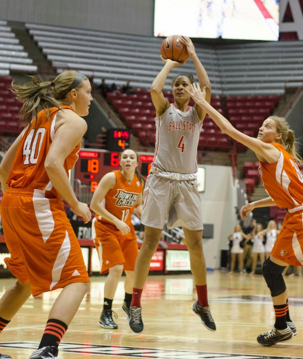 Sophomore forward Nathalie Fontaine shoots the ball in the game Jan. 15 at Worthen Arena. Fontaine scored 20 points. DN PHOTO BREANNA DAUGHERTY