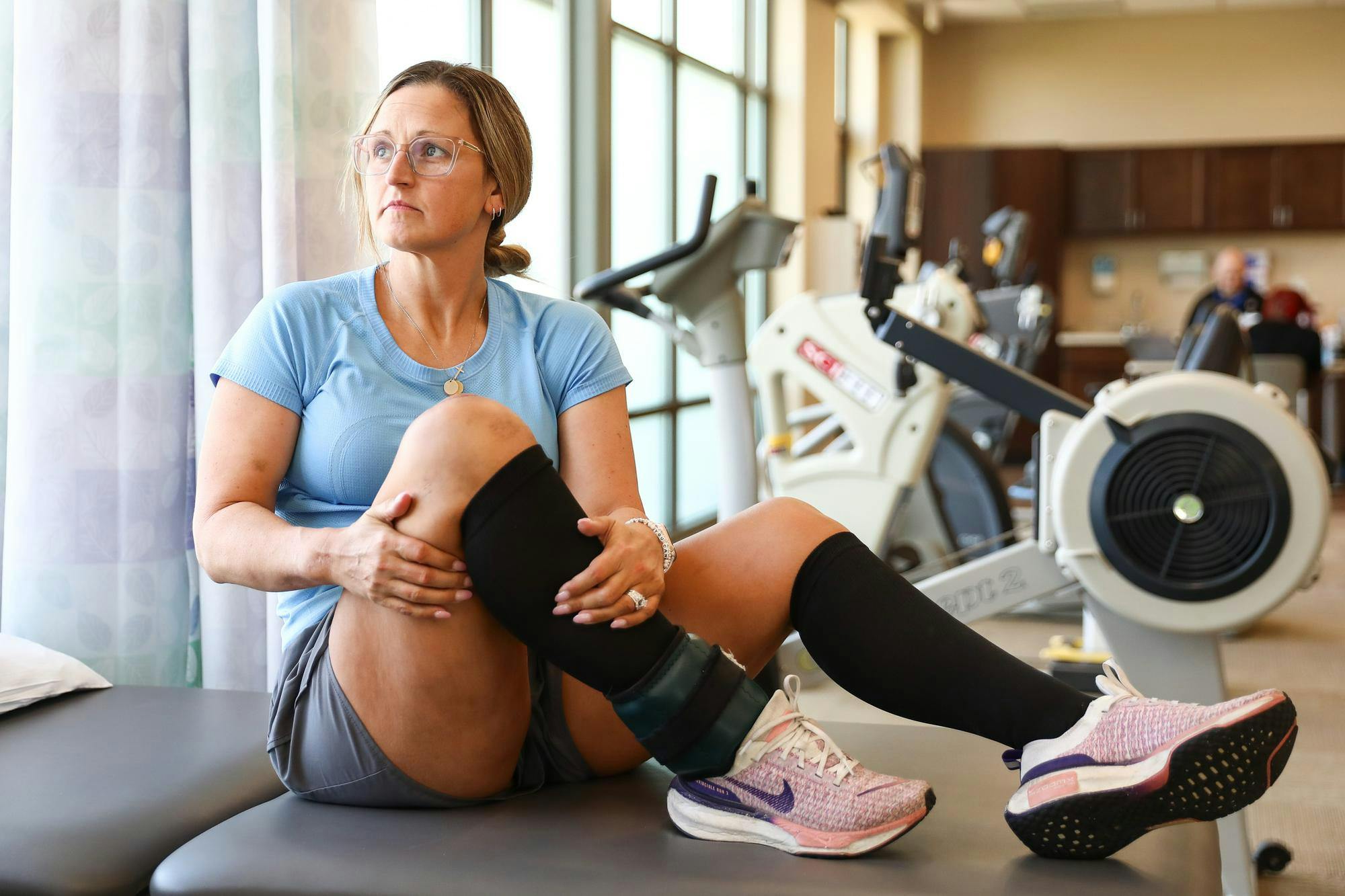 Sarah Shore-Beck listens to her physical therapist during physical therapy Sept. 11 at Indiana University Health Physical Therapy and Rehabilitation. Andrew Berger, DN 