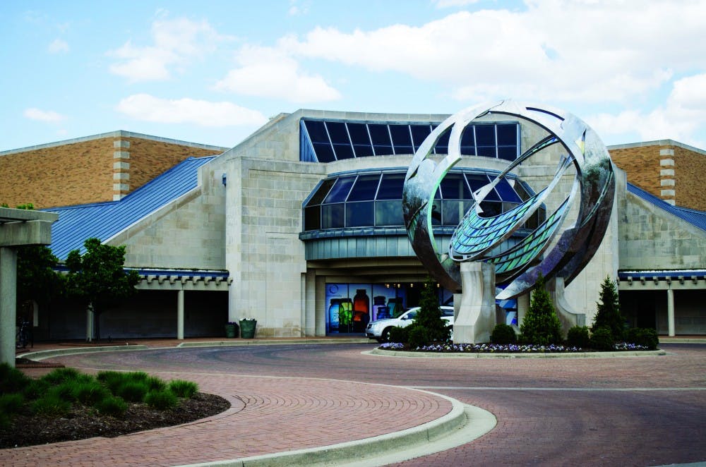 <p>The Minnetrista sculpture is having its glass replaced. It was damaged due to exposure of Indiana's harsh weather. &nbsp;<strong>Bre Daughtery, DN</strong></p>