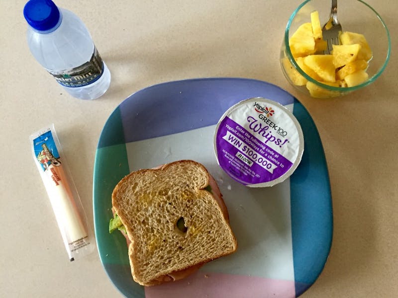 Six tips to eating healthy on campus