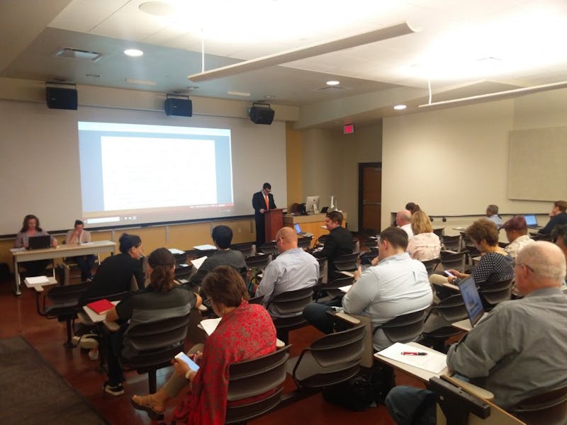 Faculty council votes to review teacher evaluation methods