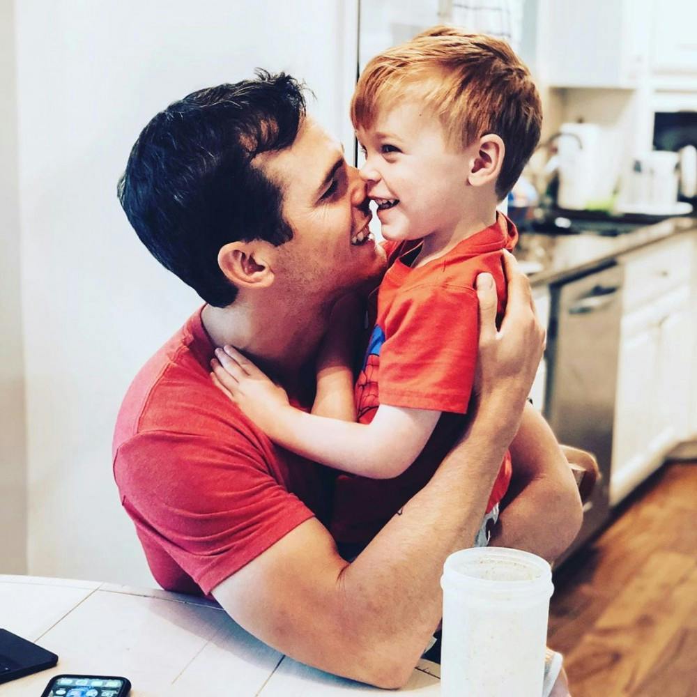 Country singer, comedian Granger Smith’s son, 3, dies in ‘tragic accident’