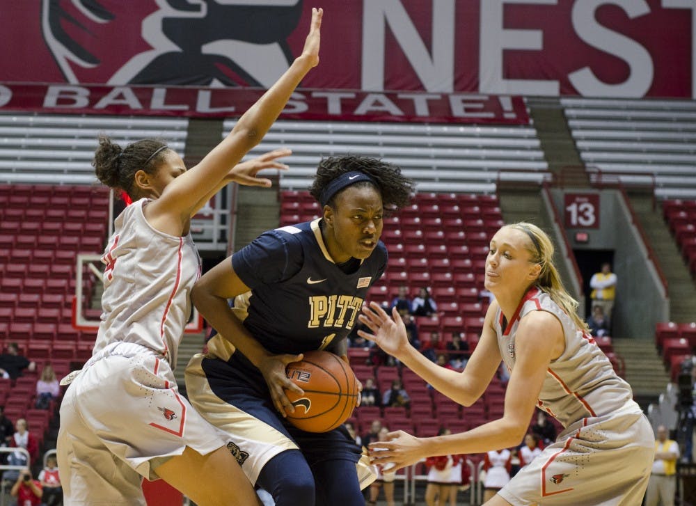 Sophomore guard Nathalie Fontaine and junior guard Brittany Carter try to steal the ball from a Pittsburgh player on Nov. 14 at Worthen Arena. DN PHOTO BREANNA DAUGHERTY 