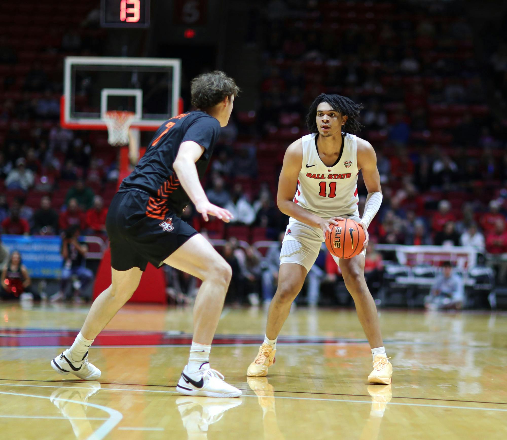 Junior forward Basheer Jihad tries to get around a defender against Bowling Green Jan. 30 at Worthen Arena. Jihad scored 22 points in the game. Mya Cataline, DN