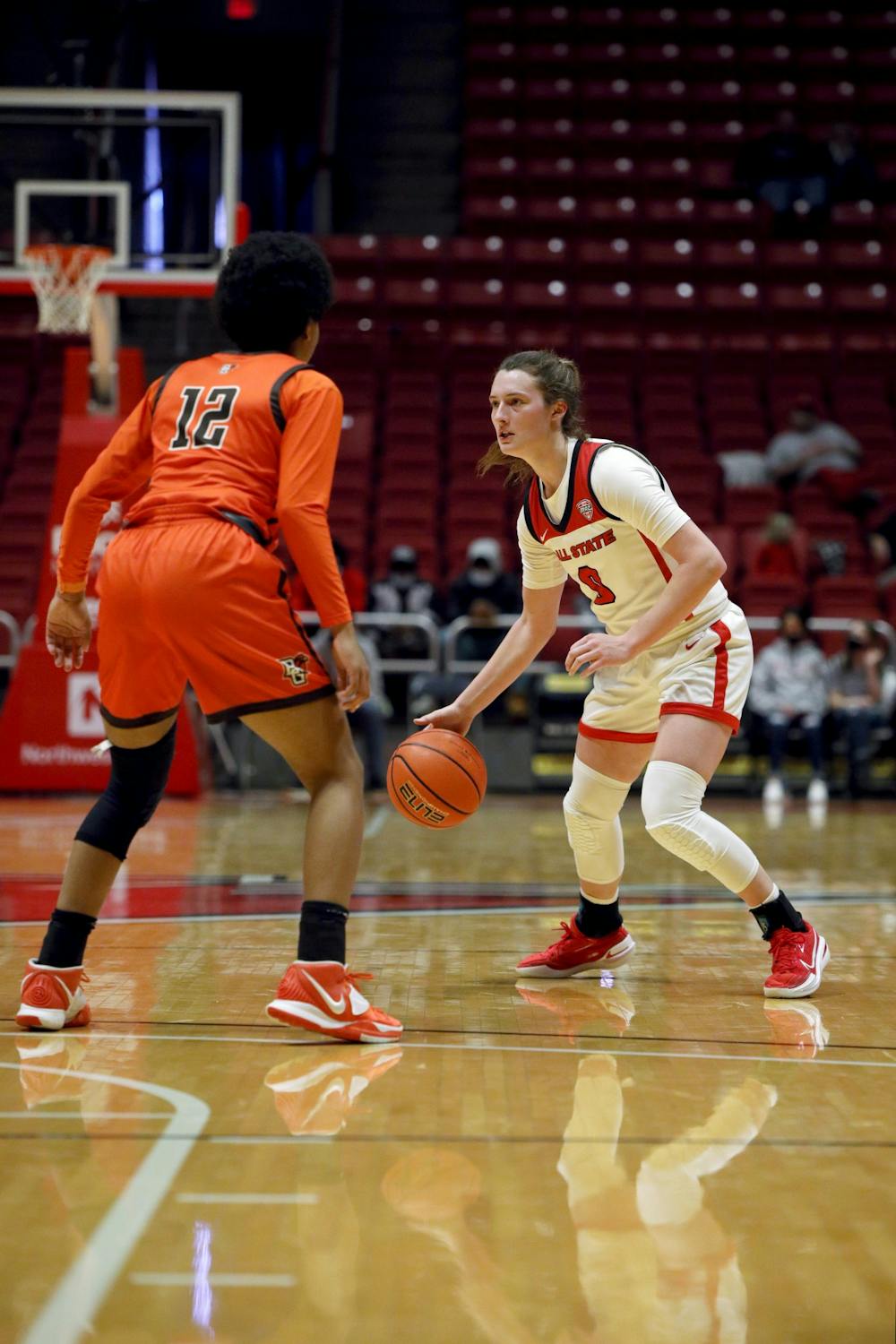 Freshman Ally Becki dribbles the ball on the court against Bowling Green on Feb. 5, 2022, at Worthen Arena in Muncie, IN. Becki scored 15 points during the game. Amber Pietz, DN