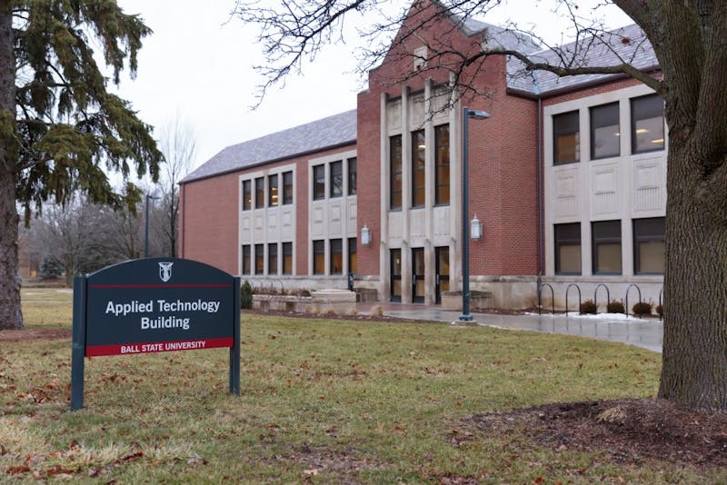 Immersive learning class hopes to educate students on solar energy