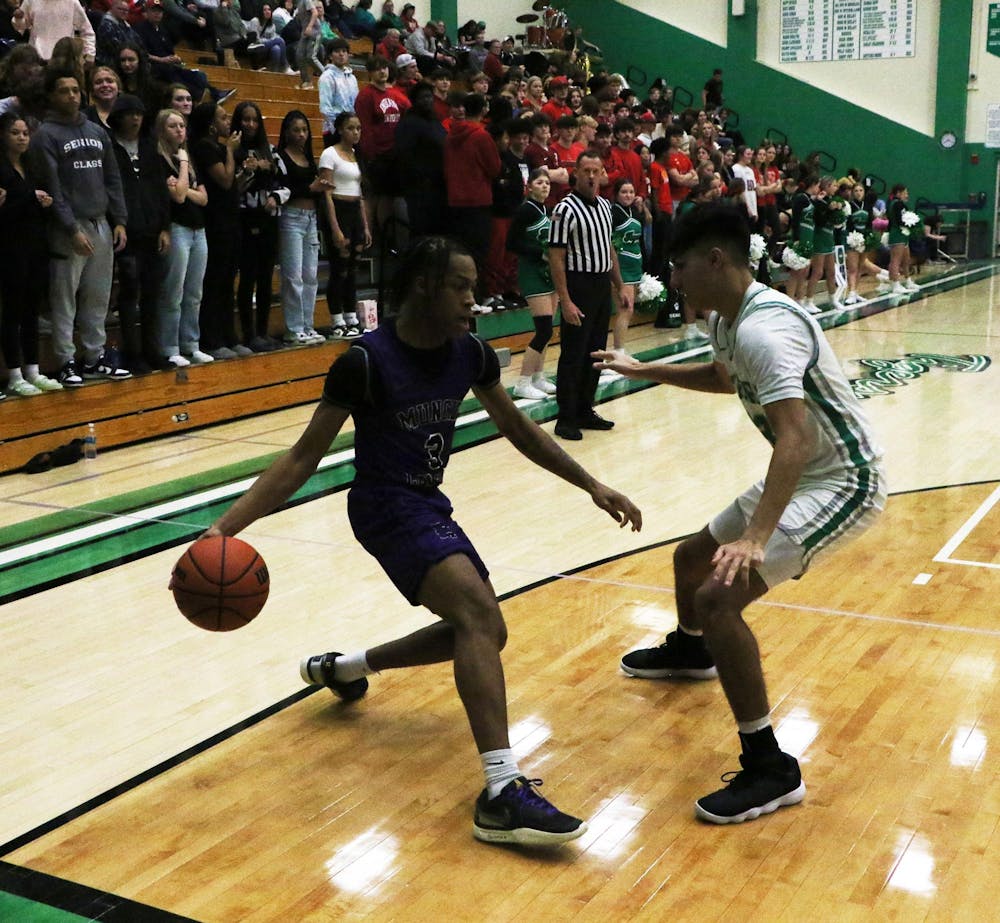 Yorktown uses late surge to defeat Muncie Central