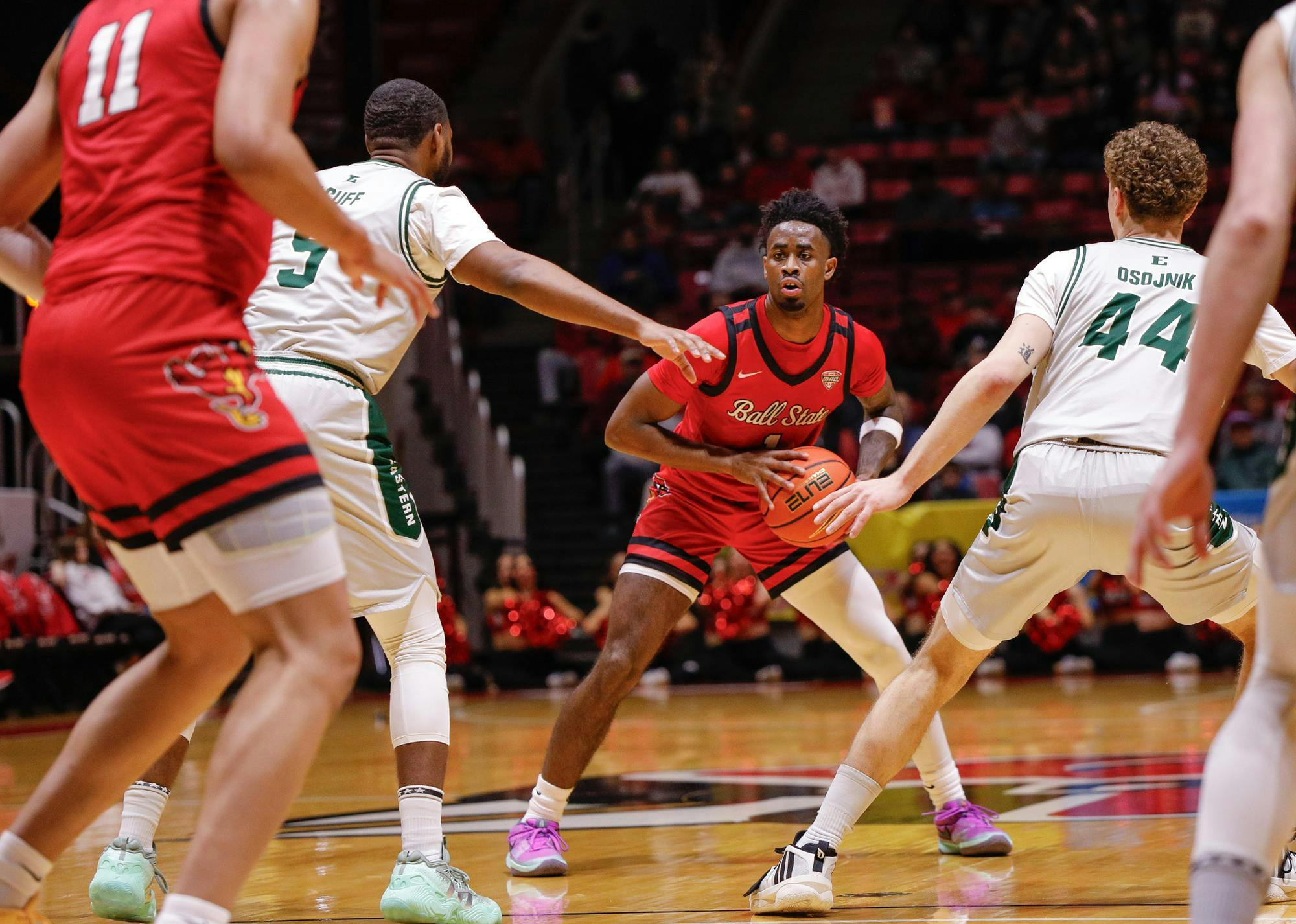 Junior guard Jalin Anderson sees a through pass against Eastern Michigan Feb. 24 at Worthen Arena. Anderson had two points in the first half. Andrew Berger, DN