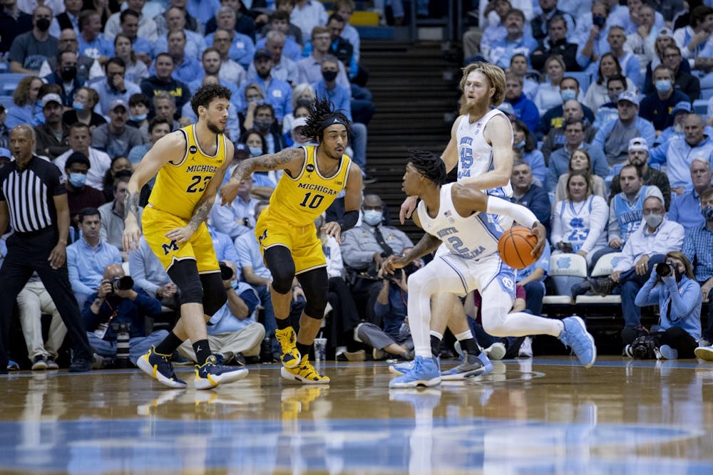 Michigan_vs_North_Carolina_basketball_2021.jpeg