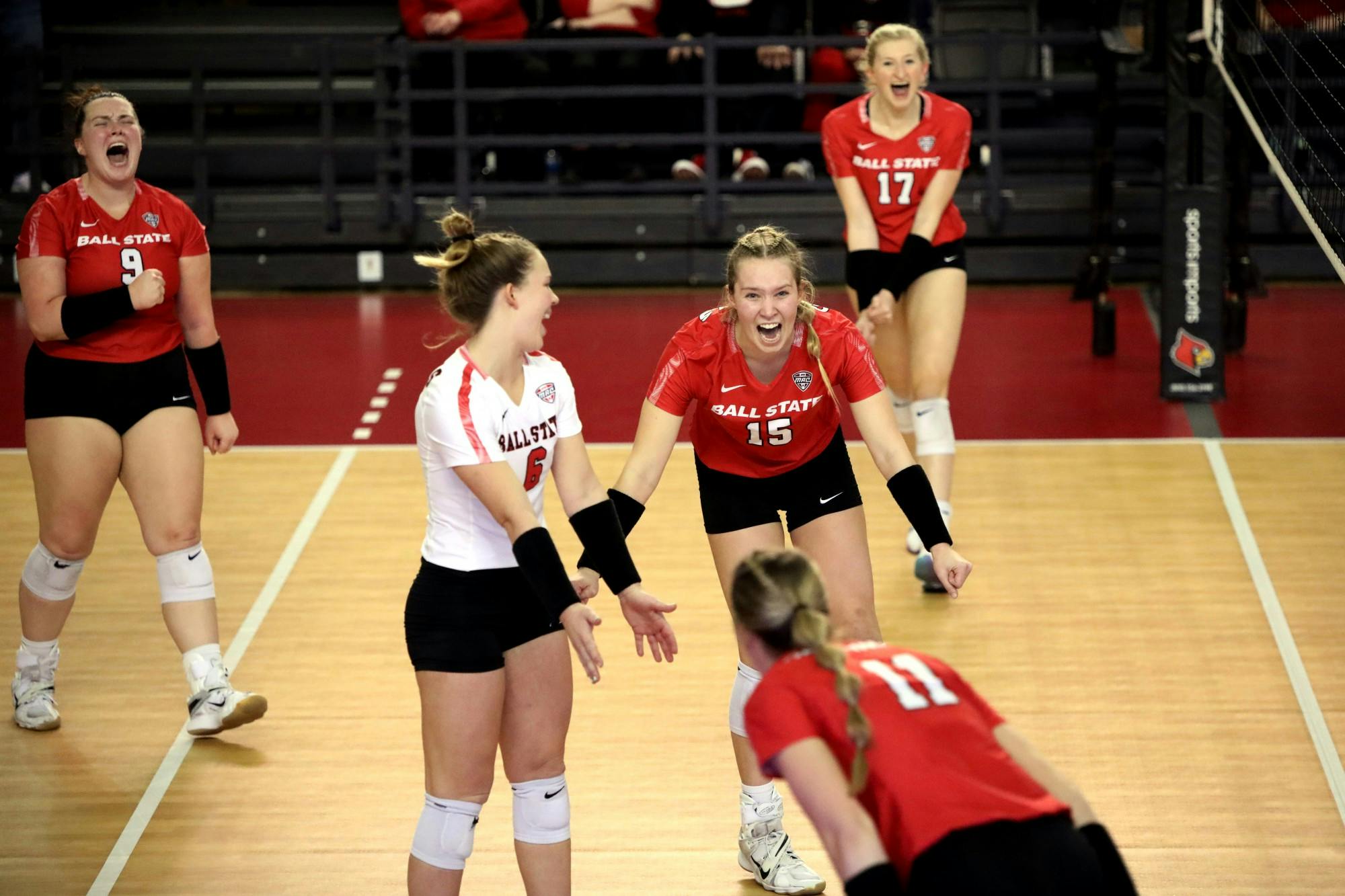 Women's Volleyball Wins Two Of Three In Lipscomb Tournament - Ball ...