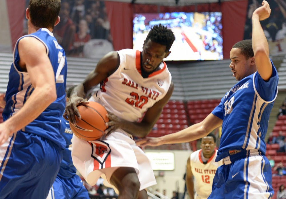 Senior Chris Bond gets the ball during the game against Buffalo Jan. 23 in Worthen Arena. DN PHOTO SICONG XING