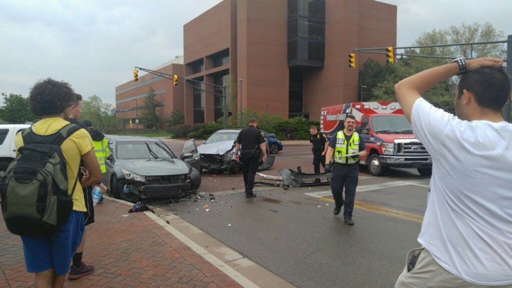 <p>A two-car accident at McKinley and Neely avenues didn't result in any injuries.&nbsp;<em>DN PHOTO KELLEN HAZELIP</em></p>