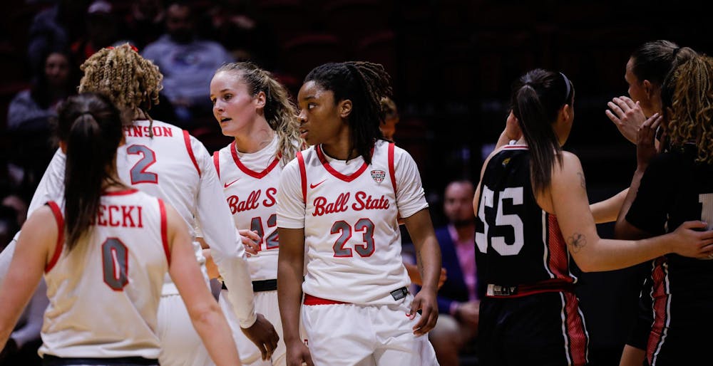 Ball State women's basketball team prepares to face IU Indianapolis Nov. 8 at Worthen Arena. Ball State defeated IU Indy 89-63. Andrew Berger, DN 