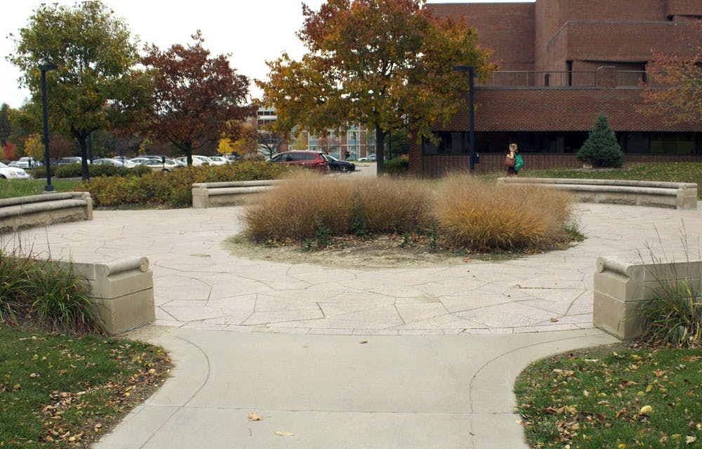 <p>"The Ashtray" between the Architecture and&nbsp;Whitinger&nbsp;Business buildings will be redesigned by Fall 2017. The Student Government Association has been working on the area since its first town hall meeting.&nbsp;<i style="font-size: 14px;">Kara Berg // DN&nbsp;</i></p>