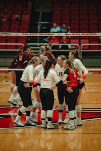 Ball State volleyball resets after losing a point against Central Michigan Sept. 21 at Worthen Arena. The Cardinals won 3-0 against the Chippewas. Sami Farmer, DN