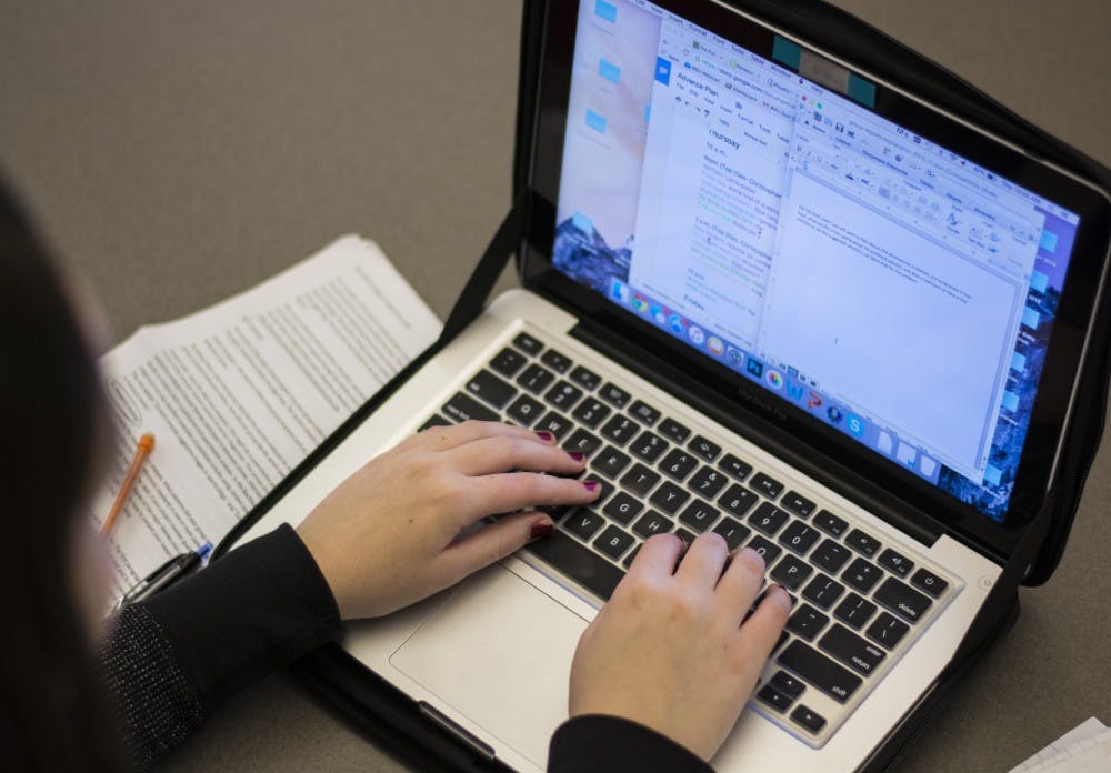 As finals week begins, here are a few tips to be prepared and&nbsp;maximize effective studying.&nbsp;Samantha Brammer // DN Photo Illustration