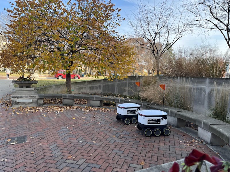 Dining robots sit on the sidewalk Nov. 2 outside the Student Center Tally. Kyle Smedley, DN