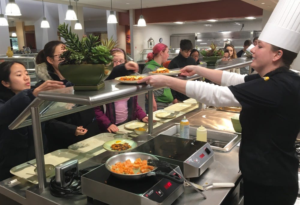 Elliott dining will now allow students to purchase carryout lunches. The change, which was unveiled in February, was created in order to Elliott and hopefully increase the dining hall’s revenue.&nbsp;Suzanne Clem // Photo Provided