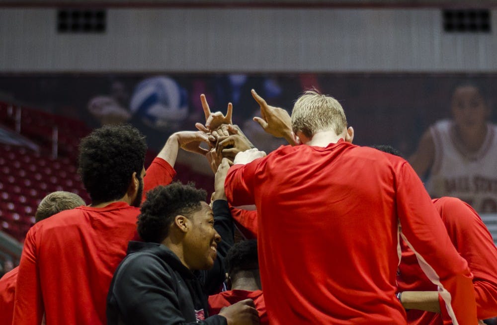 The Ball State men's basketball team huddles up before the game against Kent State on Jan. 19 at Worthen Arena. DN PHOTO BREANNA DAUGHERTY