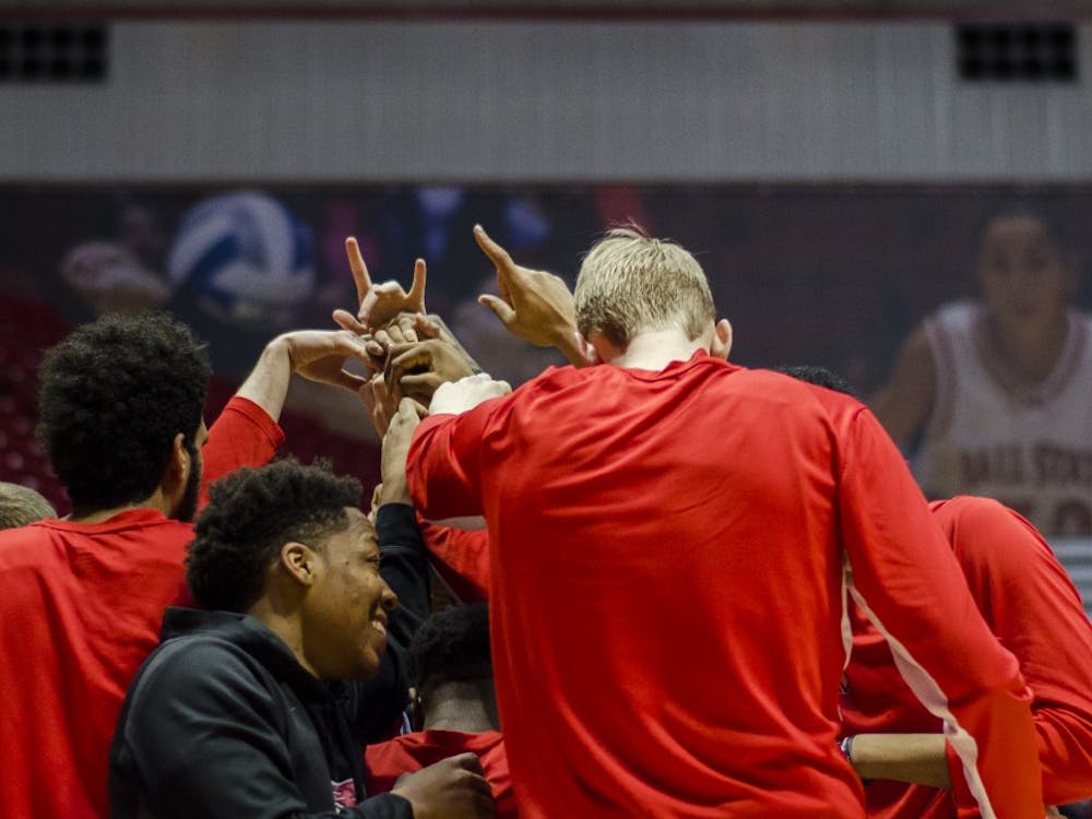 The Ball State men's basketball team huddles up before the game against Kent State on Jan. 19 at Worthen Arena. DN PHOTO BREANNA DAUGHERTY