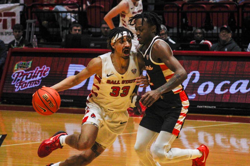 Graduate student guard Jeremiah Hernandez dribbles against Bowling Green Jan. 11 at Worthen Arena. Hernandez had 14 points in the game. Jayce Blane, DN