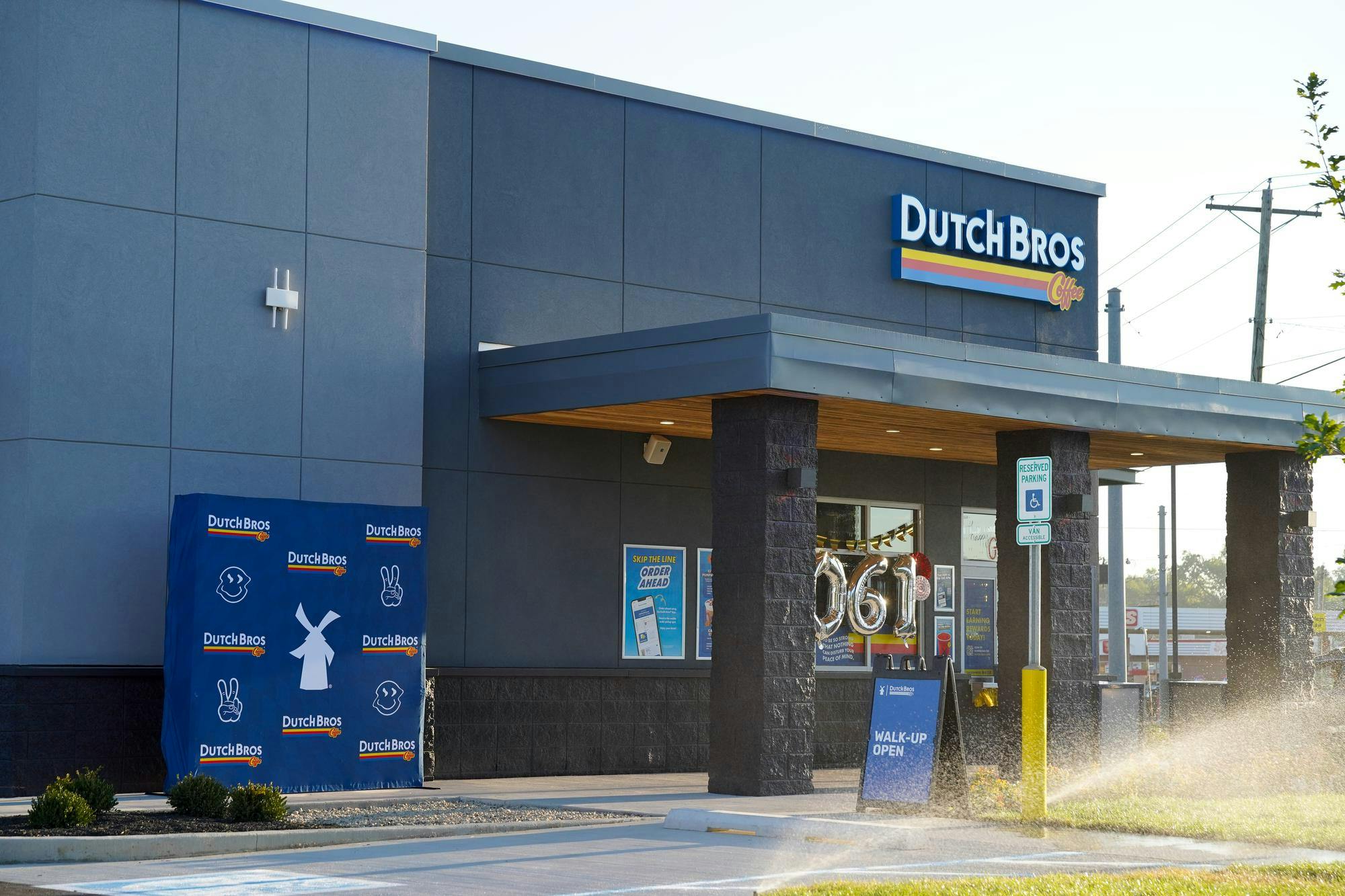 Dutch Bros Coffee on opening day Sept. 3 in Muncie, Ind. Isabella Kemper, DN