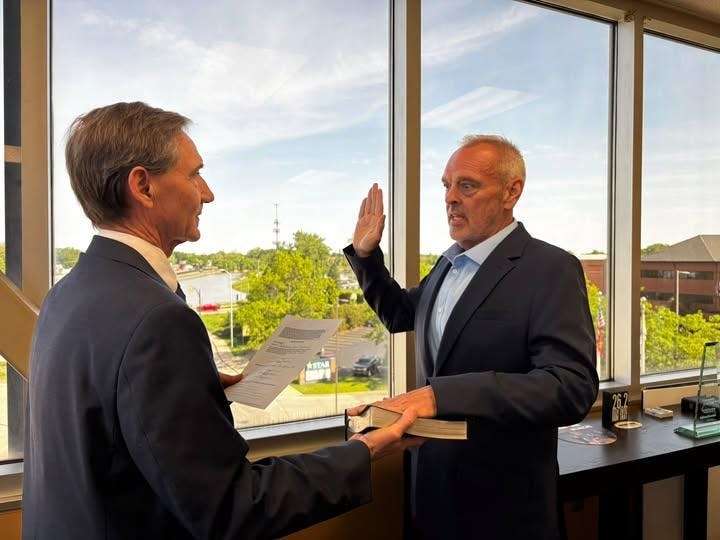 Mayor Dan Ridenour and Jeff Howe. Provided by City of Muncie