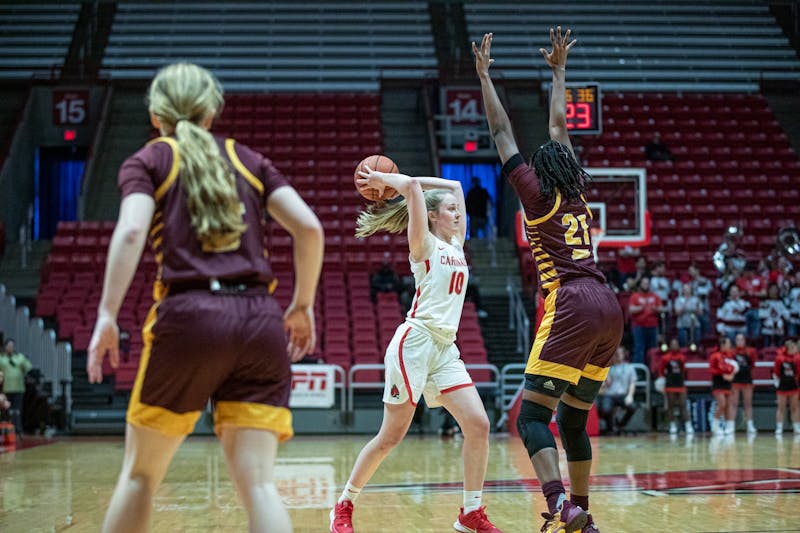 Sophomore forward Thelma Dis Agustsdottir passes the ball late in the fourth quarter Feb. 29, 2020, at John E. Worthen Arena. The Cardinals scored 18 points in the fourth quarter. Jacob Musselman, DN