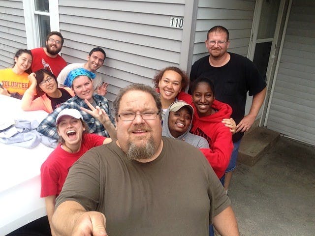 Students volunteer at La Casa Inc. to refurbish houses and give back to the community during fall break. The Alternative Break Association took two groups of students to La Casa Inc. in Goshen, Indiana and Exotic Feline Rescue Center in Center Point, Indiana.  PHOTO PROVIDED BY HANNAH DWYER