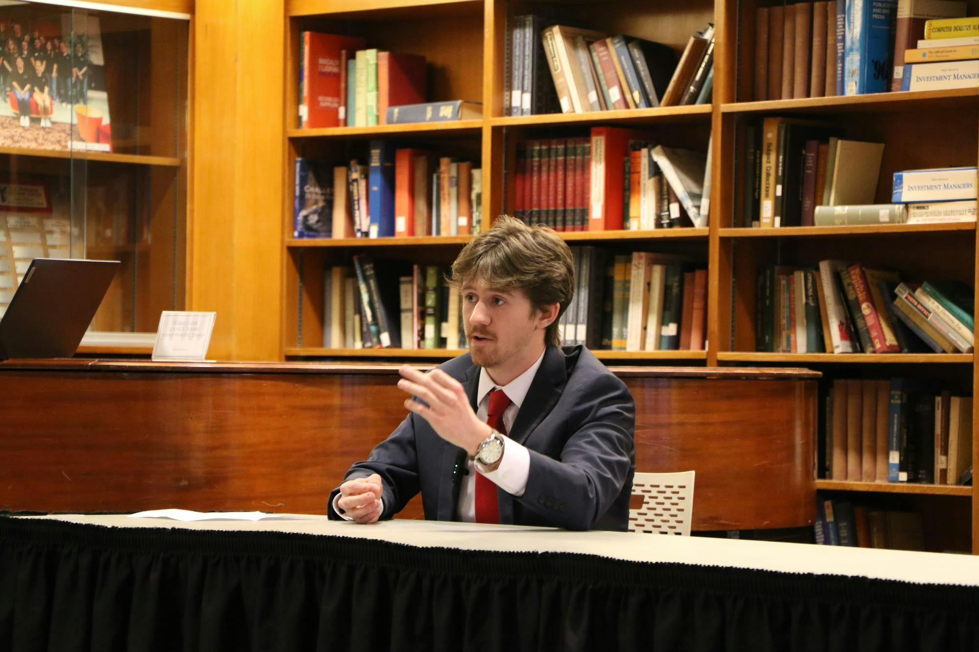 Presidential candidate for R.I.S.E ticket, Quinn Davis,
answering students' questions on fraternity stigma. Landon Jones, DN.