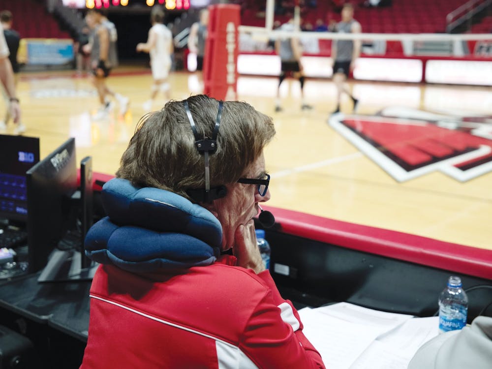 PA announcer Steve Shondell watches the a Men’s Volleyball game between Ball State and Lindenwood Feb. 24 at Worthen Arena. The Cardinals went on to beat Lindenwood 3-1. Eli Houser, DN
