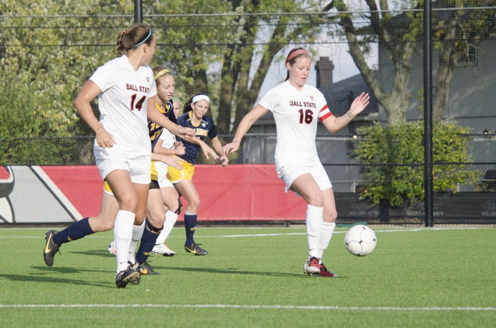 enior defender Michelle Blok, right, passes the ball to junior defender Cailey Starck against the University of Toledo on Oct. 18 at the Briner Sports Complex. Ball State lost to Central Michigan University 1-0 in double overtime Oct. 27. DN FILE PHOTO BREANNA DAUGHERTY